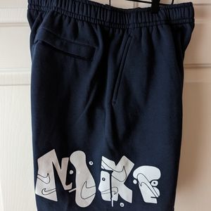 NIKE SWEATSHORT